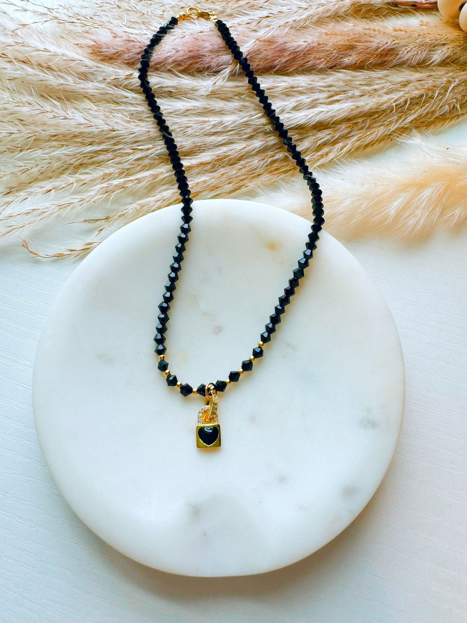 Collares